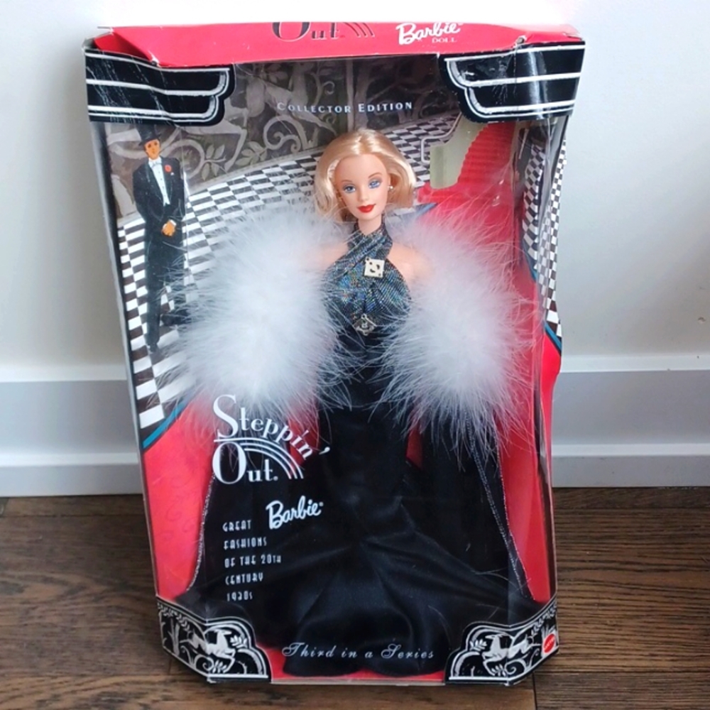1998 Barbie Steppin' Out Fur Gown Doll Great Fashions 20th Century Mattel #21531